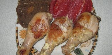 жареные куриные ножки в сметане на сковороде